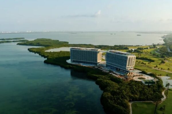 Mondrian Cancun